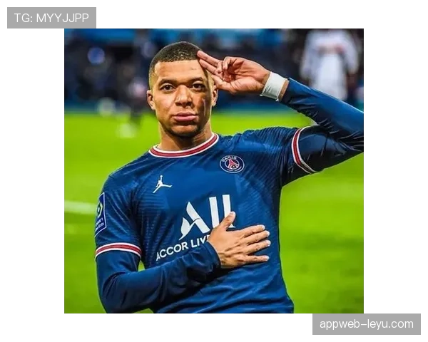 姆巴佩续约巴黎圣日耳曼，携手球队再启辉煌征程