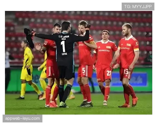 塞尔赫斯南安普顿迎战强敌,状态回暖引关注