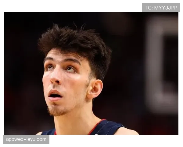 切特·霍姆格伦内线挡拆提升效率 拉开球队进攻空间